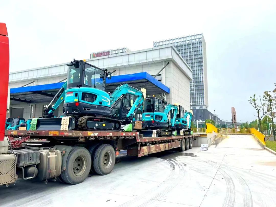 持续进军国际市。！！中欧班列（长沙）鸿运国际智能专列乐成首发