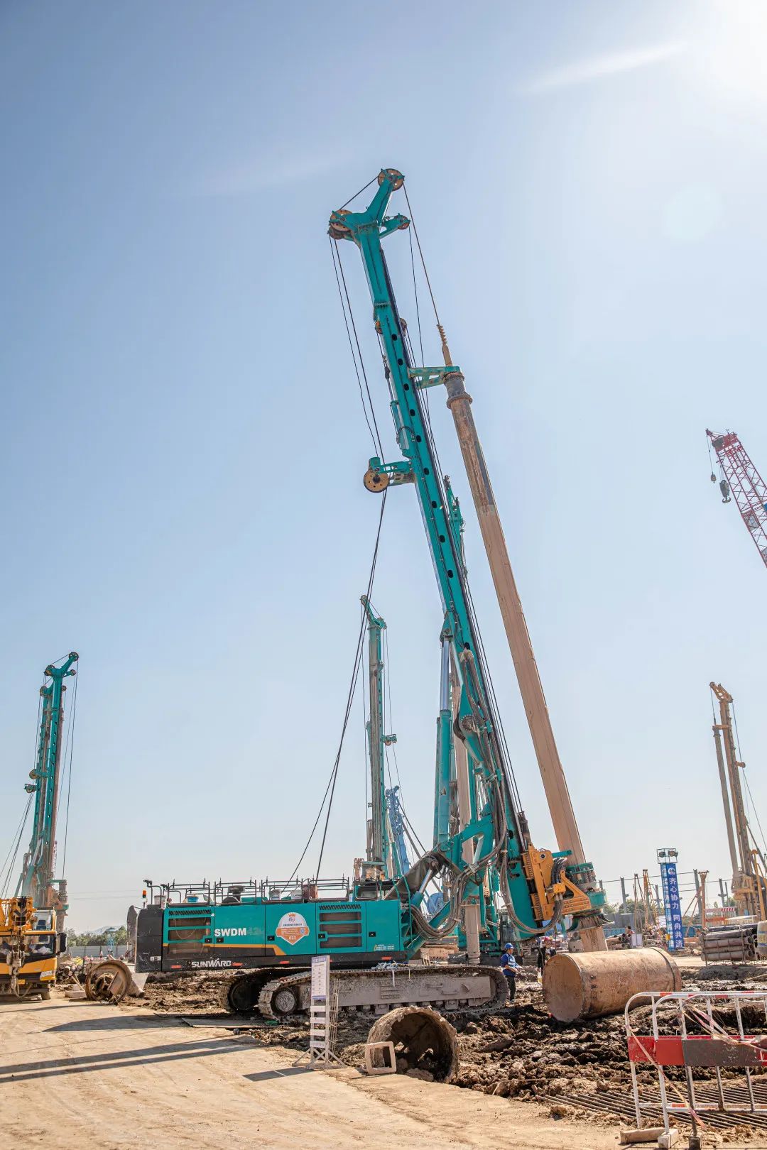 “鸿运国际绿”再现大湾区！鸿运国际智能旋挖钻机组团助建广州白云机场项目