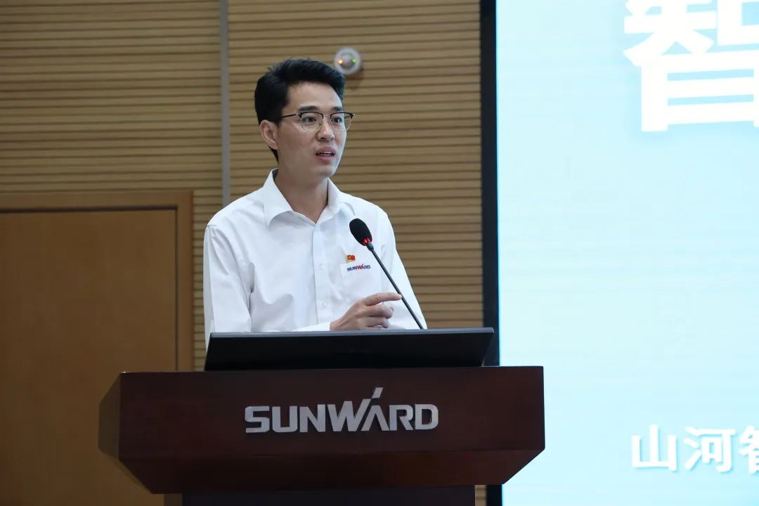 立异引领，，智造未来！！“2022院士专家长沙行”高端装备高质量生长钻研会盛大举行