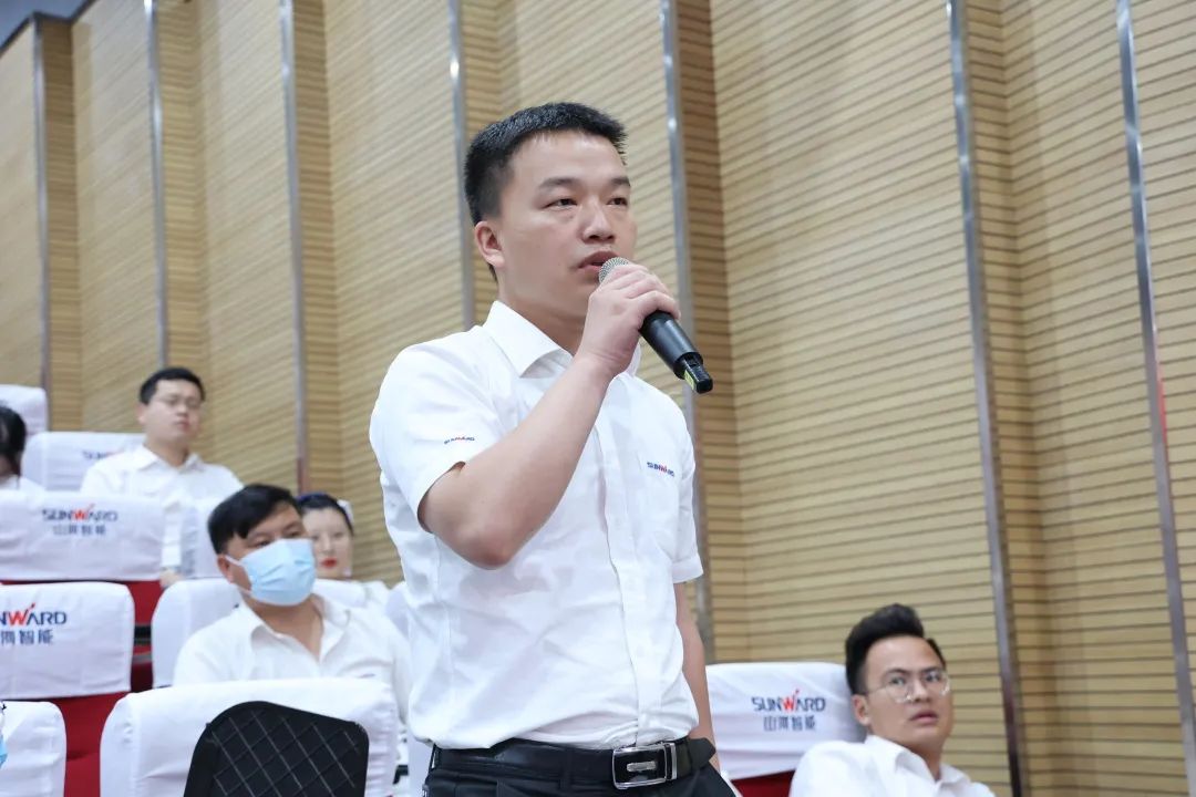 立异引领，，智造未来！！“2022院士专家长沙行”高端装备高质量生长钻研会盛大举行