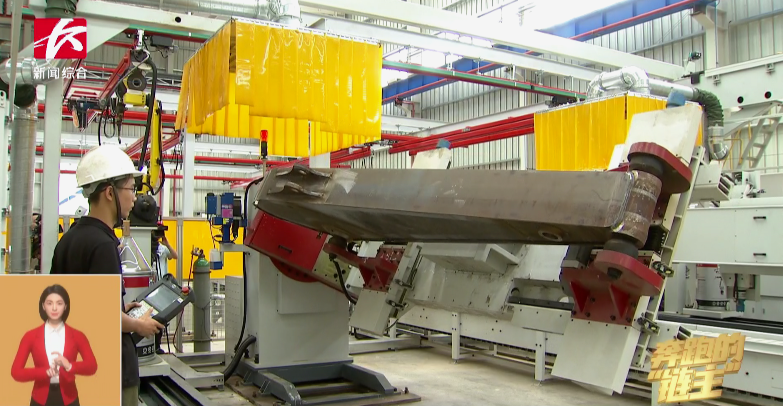 媒体聚焦 | 奔驰的“链主”鸿运国际智能：：：主配协同矢志立异 让天下感受“中国创立”