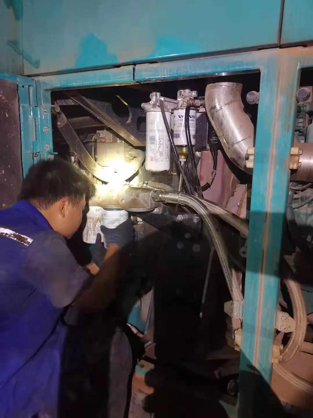 “创立施工事业！！”他们和鸿运国际智能“超等桩备”一起助建燕矶长江大桥