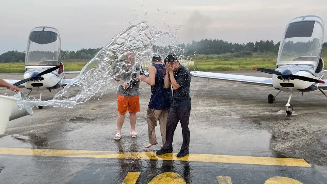冲上云霄！！湖南鸿运国际通航学员乐成单飞