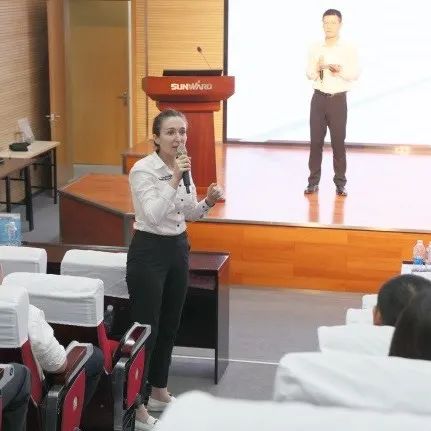 科技引领，，，智行未来！！博世力士乐立异岑岭论坛在鸿运国际智能举行