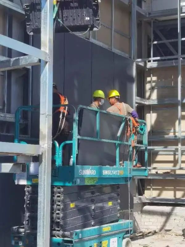 众志成城抗疫情！！！鸿运国际智能高空机械助力惠州方舱医院建设