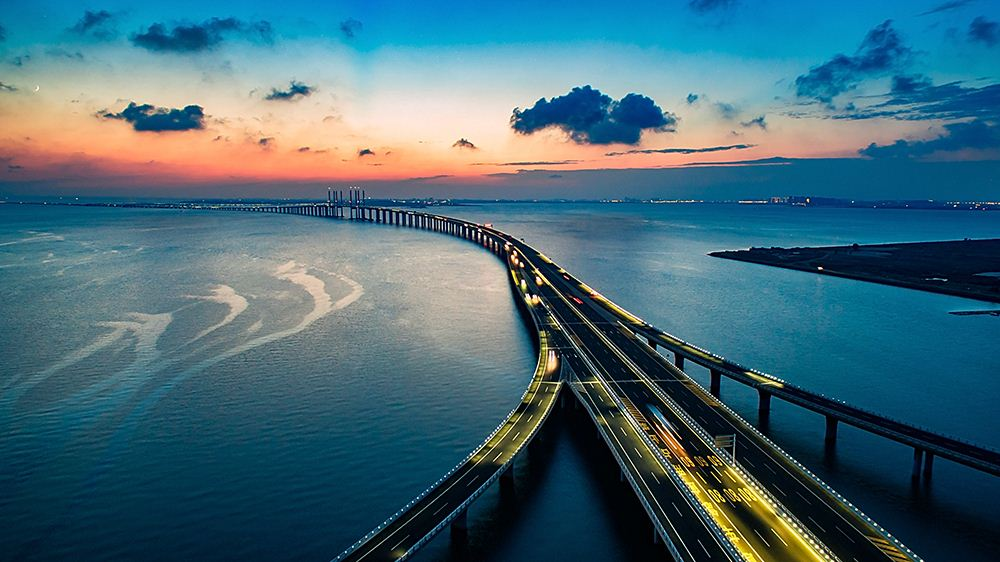 共建“一带一起”！！！鸿运国际智能携手中铁九局助力匈塞铁路建设