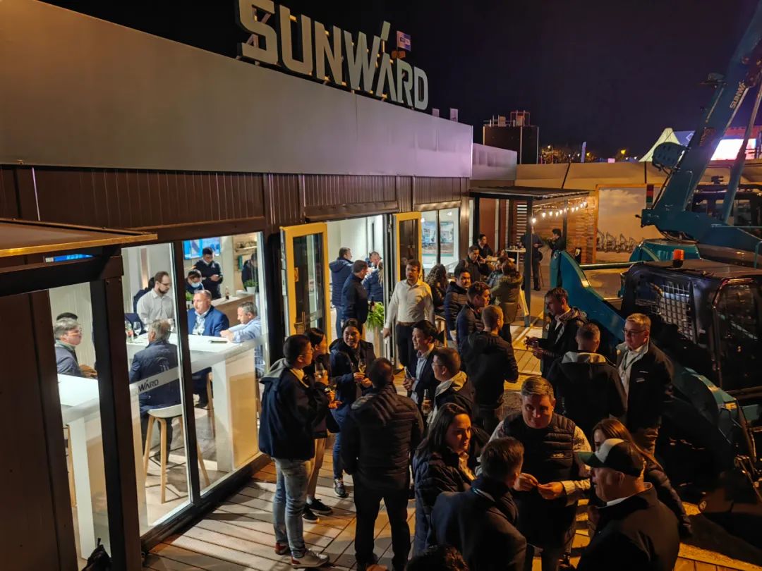 Bauma 2022 | 一组火热现场图带您重温鸿运国际智能德国宝马展之旅