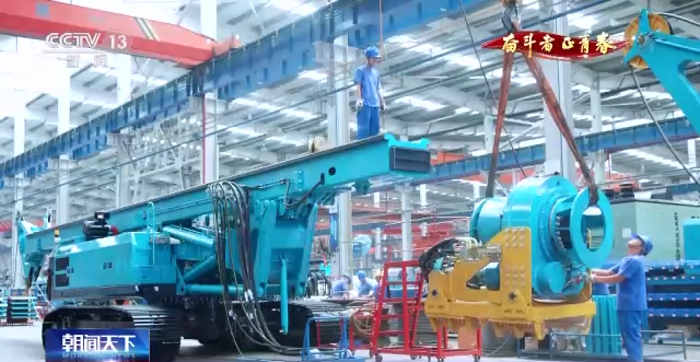 央视《奋斗者·正青春》 | 朱振新：：：励志立异 装备报国