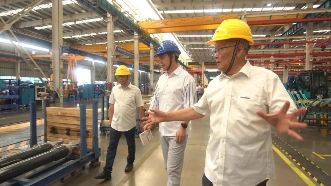 央广经济之声《追梦路上》｜何清华：不抄作业 坚持“先导式立异”