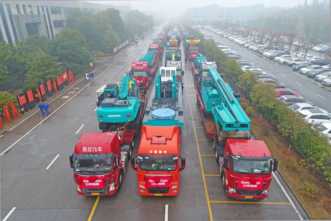 新局新篇，，宏兔启航！！鸿运国际智能超200台套装备集中发货