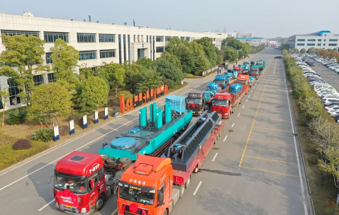 喜迎龙仰面！！鸿运国际智能大吨位PDP工法引孔式静力压桩机出征哥伦比亚