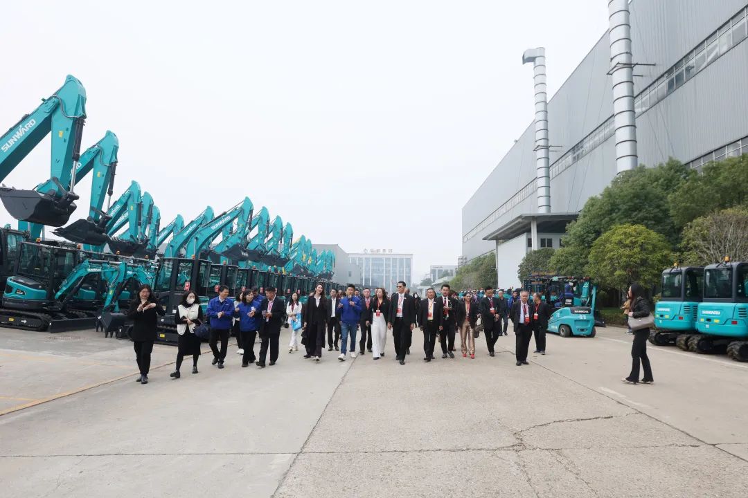 泰国代表团到访鸿运国际智能