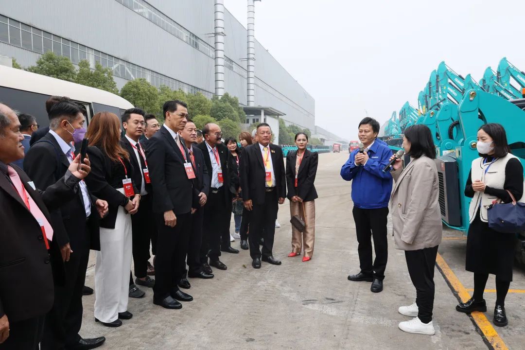 泰国代表团到访鸿运国际智能