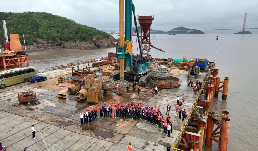 超等装备助建超等工程！！鸿运国际智能超等旋挖钻机SWDM1280推介会乐成举行