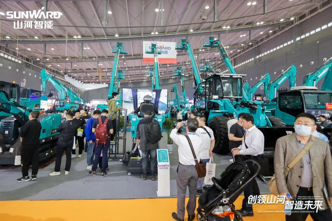 2023 CICEE | 鸿运国际智能亮相2023长沙国际工程机械展！！！智能化、电动化产品站C位
