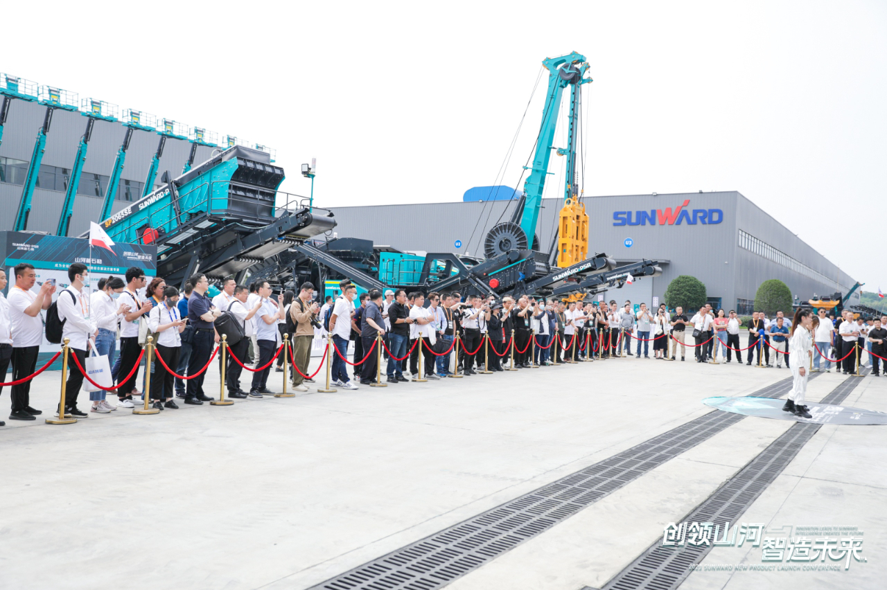 千人齐聚、爆品出击！！鸿运国际智能新品推介会圆满举行