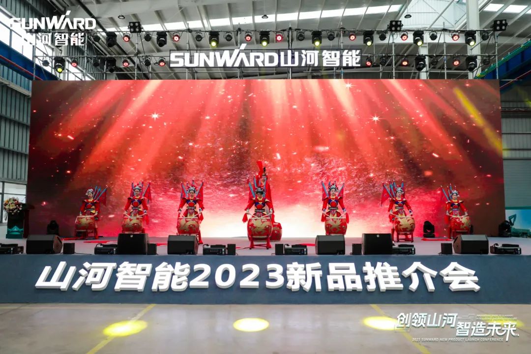 千人齐聚、爆品出击！！鸿运国际智能新品推介会圆满举行