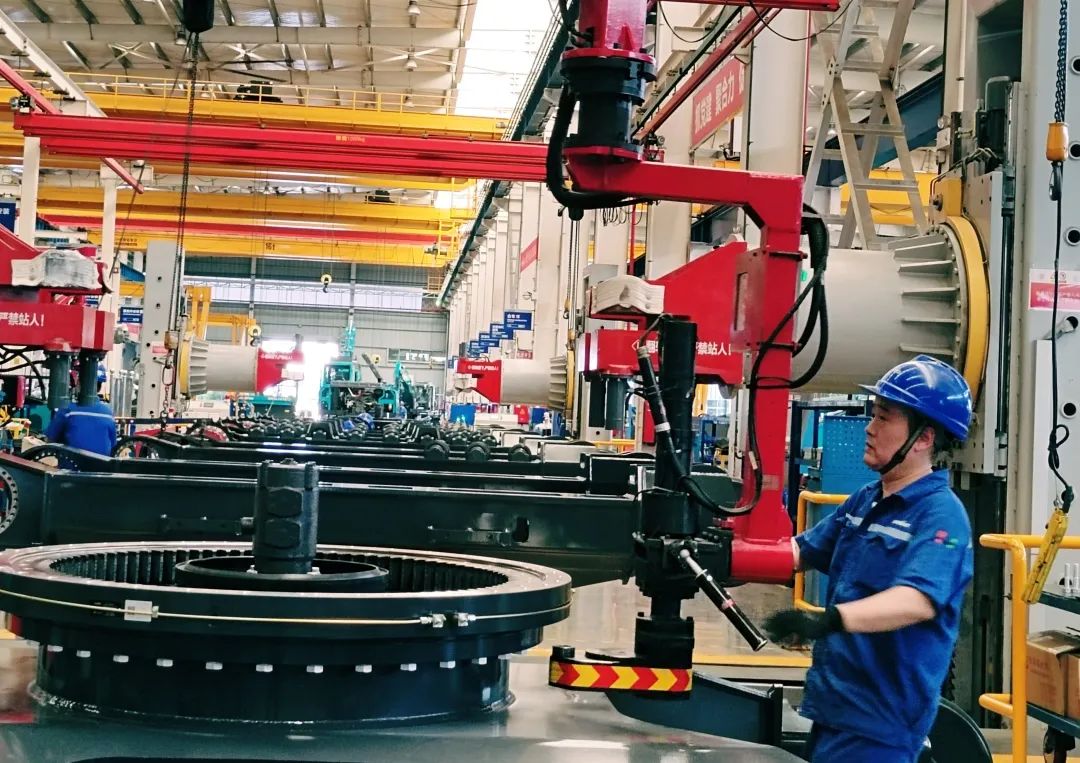 劳动庆幸，，，创立伟大！纪录那些通俗且伟大的劳动瞬间