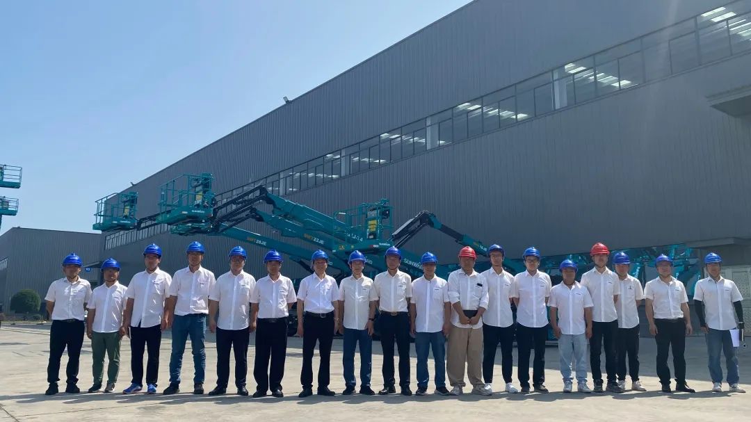 新能源家族再添“新丁”！！！鸿运国际智能三款电动臂式高空作业平台齐下线