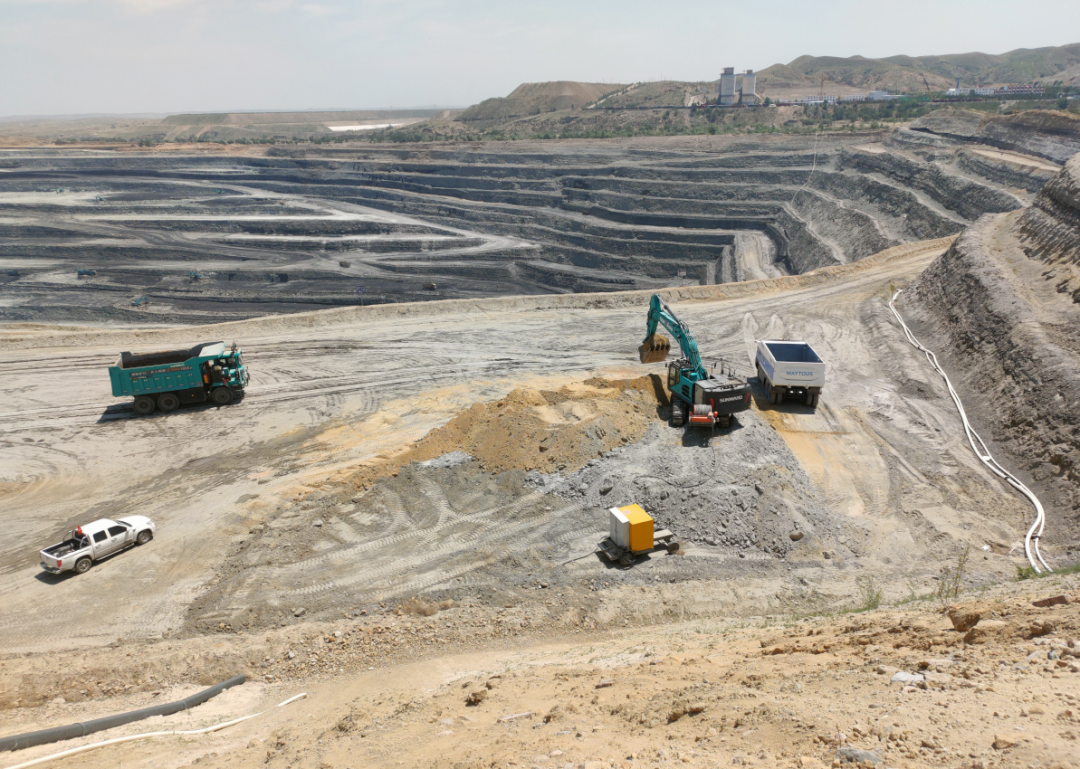 加码绿色矿山！！“鸿运国际绿”亮相鄂尔多斯市煤矿三化融合现场推进会