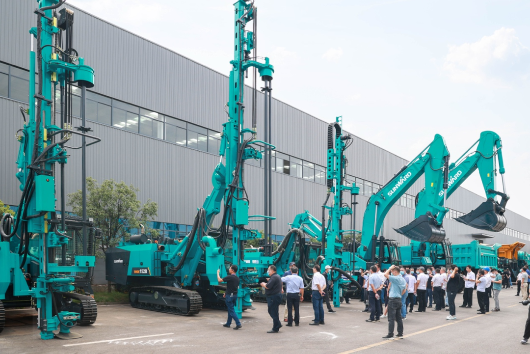 立异、、、协同、、、生长！！！鸿运国际智能入选《先进制造业龙头企业清单》