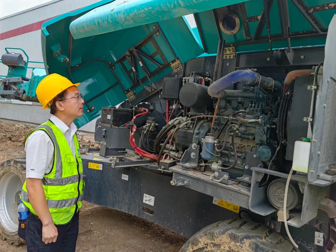 谛听客户心声！！！鸿运国际智能高空机械“服务万里行”走进东北