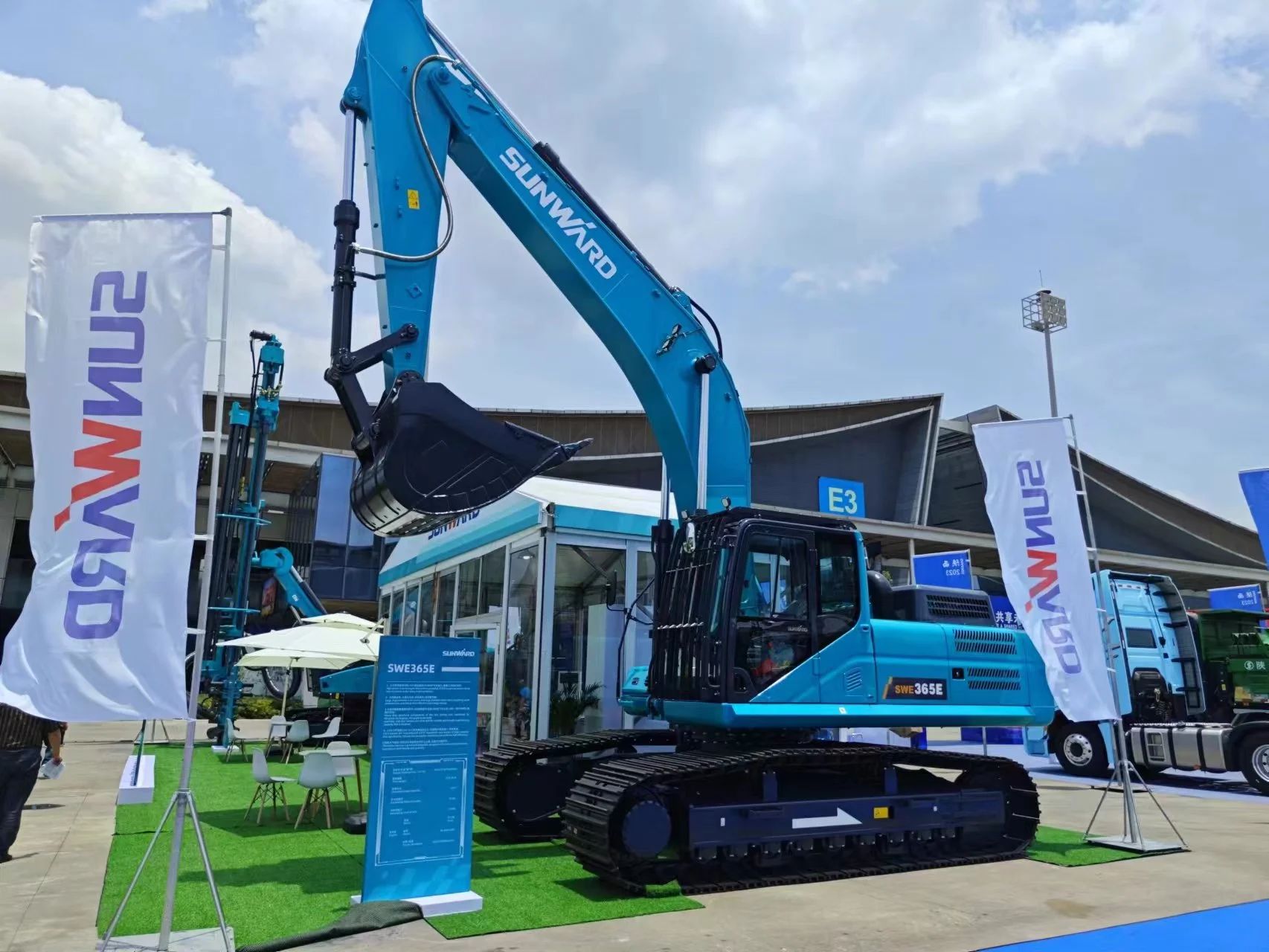 逐梦非洲，，，携手偕行！！鸿运国际智能亮相第三届中非经贸博览会