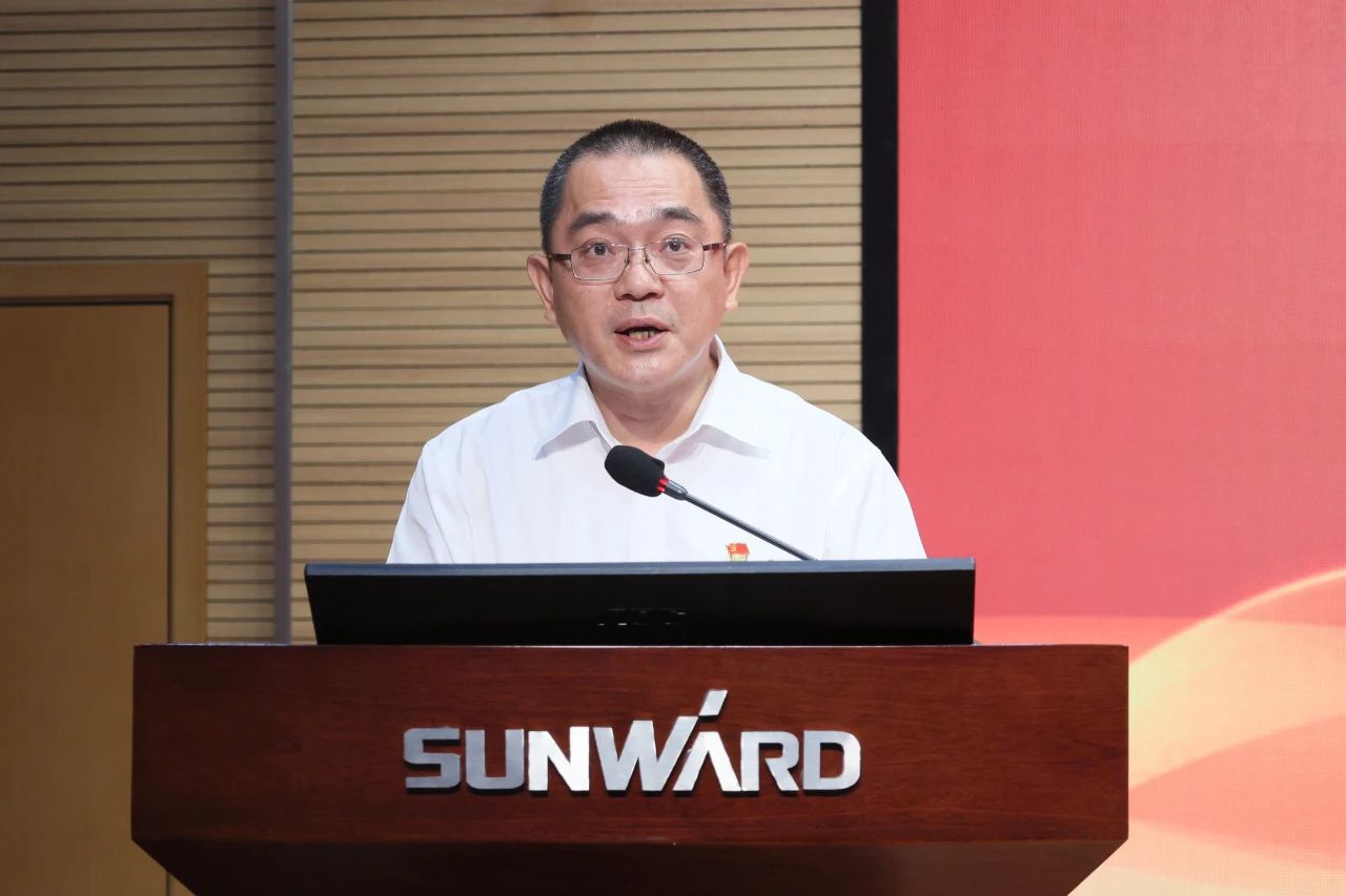 鸿运国际智能召开庆祝中国共产党建设102周年表扬大会