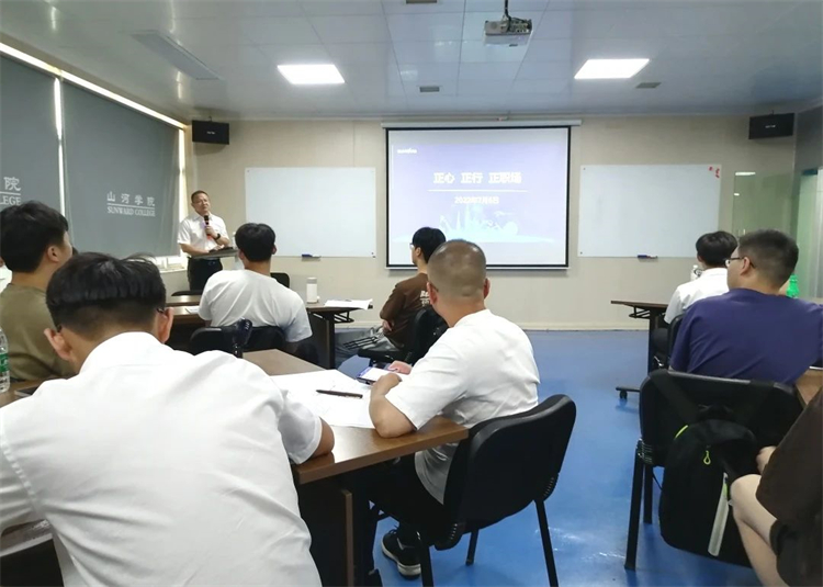 奔赴热爱，鸿运国际智能2023届“智动力”正式报到！！！