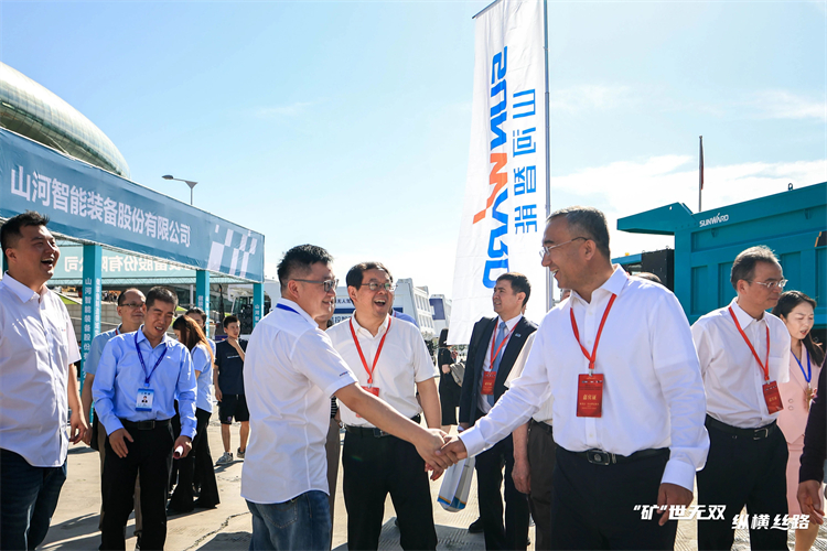 “矿”世无双，，纵横丝路！鸿运国际智能亮相第十三届新疆国际矿业与装备博览会