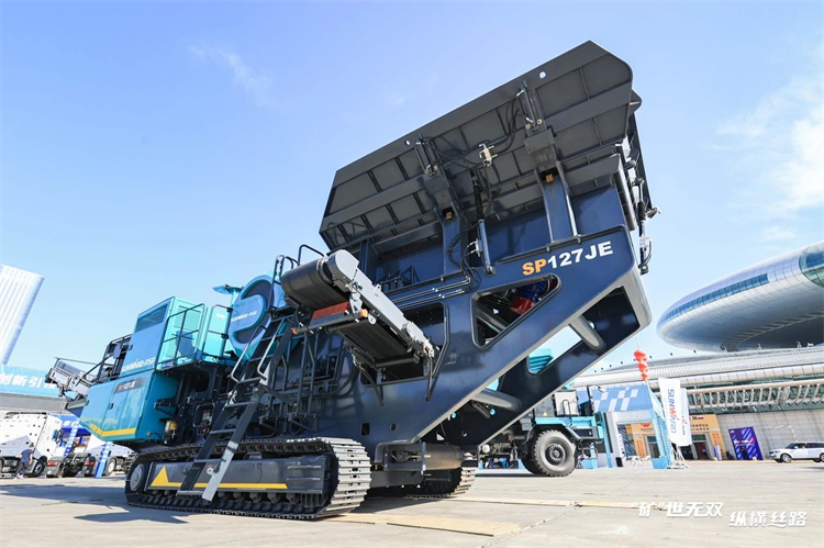 “矿”世无双，，纵横丝路！鸿运国际智能亮相第十三届新疆国际矿业与装备博览会