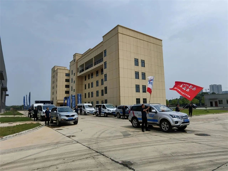 热情似火，，服务加码！鸿运国际智能基础装备服务万里行为您保驾护航