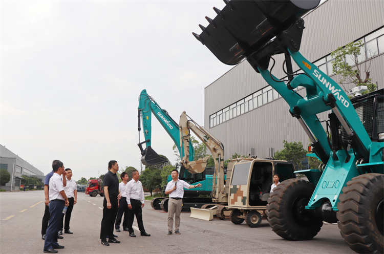 国家应急治理部救援协协调预案治理局副局长颜彬一行调研鸿运国际智能