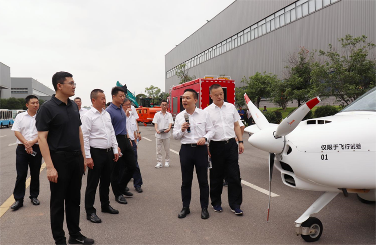 国家应急治理部救援协协调预案治理局副局长颜彬一行调研鸿运国际智能