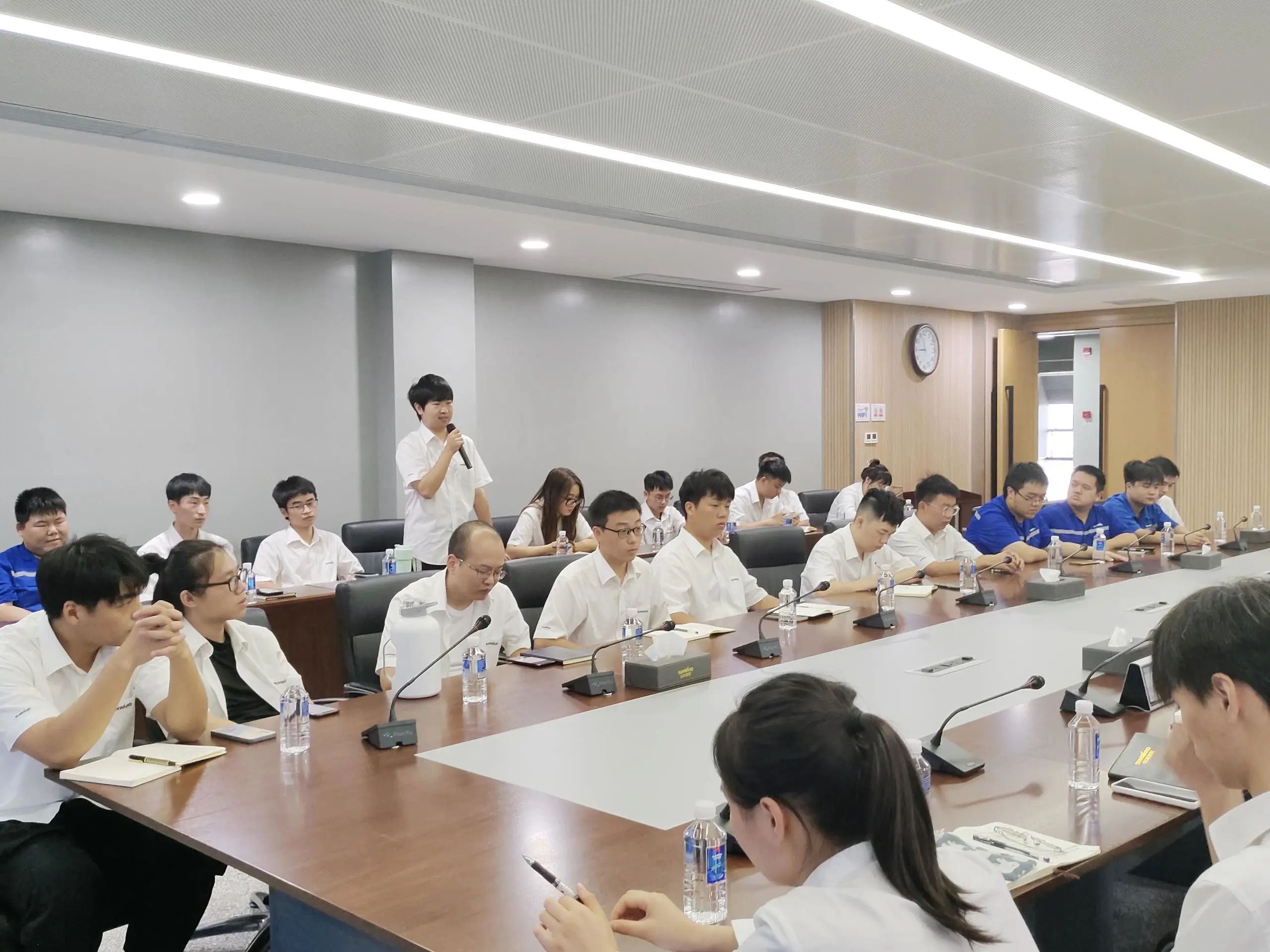 泛论心声，，，共话未来！！这场应届结业生员工座谈会，，，很暖，，，很知心！！