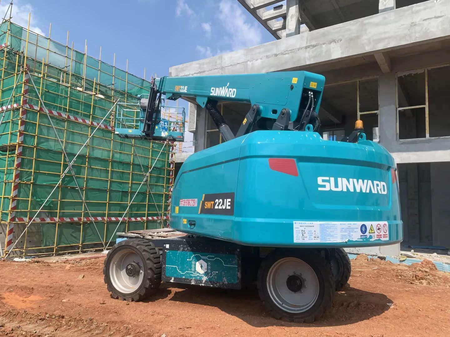 实力上新！！鸿运国际智能电动直臂高空作业平台进军华中市场