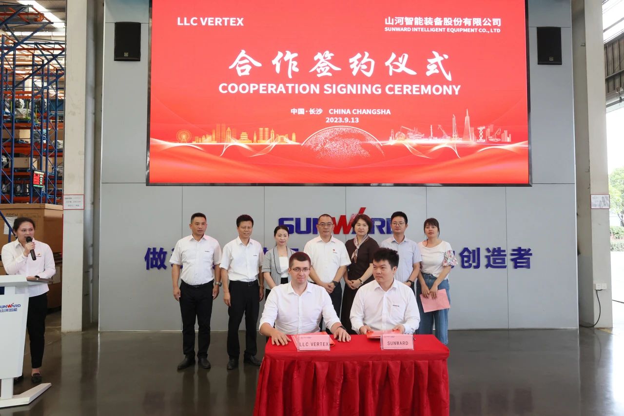 持续进军国际市！！！鸿运国际智能近百台装备集中发货