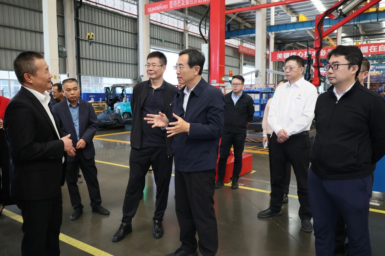 北京市政协副主席林抚生调研鸿运国际智能