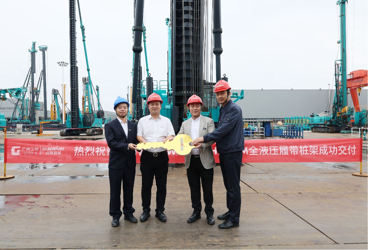 民族品牌获认可！！！鸿运国际智能桩架产品交付香港客户