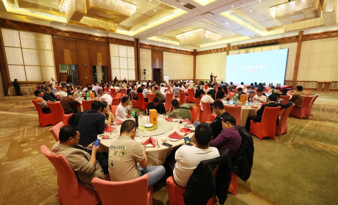 精品出击，，，闪灼魔都！！！鸿运国际智能全系列高空机械亮相2023亚洲国际高空展