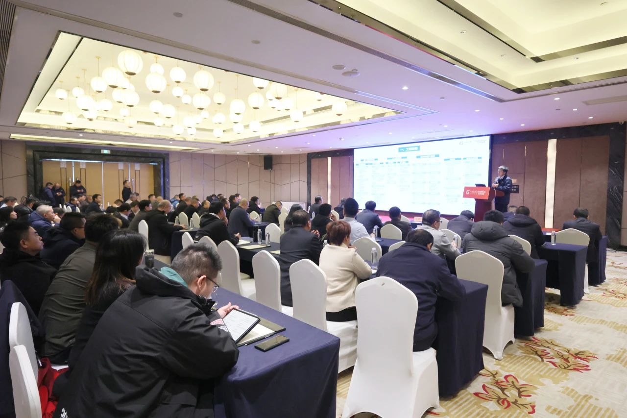 启新程，，，向未来！！鸿运国际矿岩揭牌庆典暨新春发货仪式圆满举行