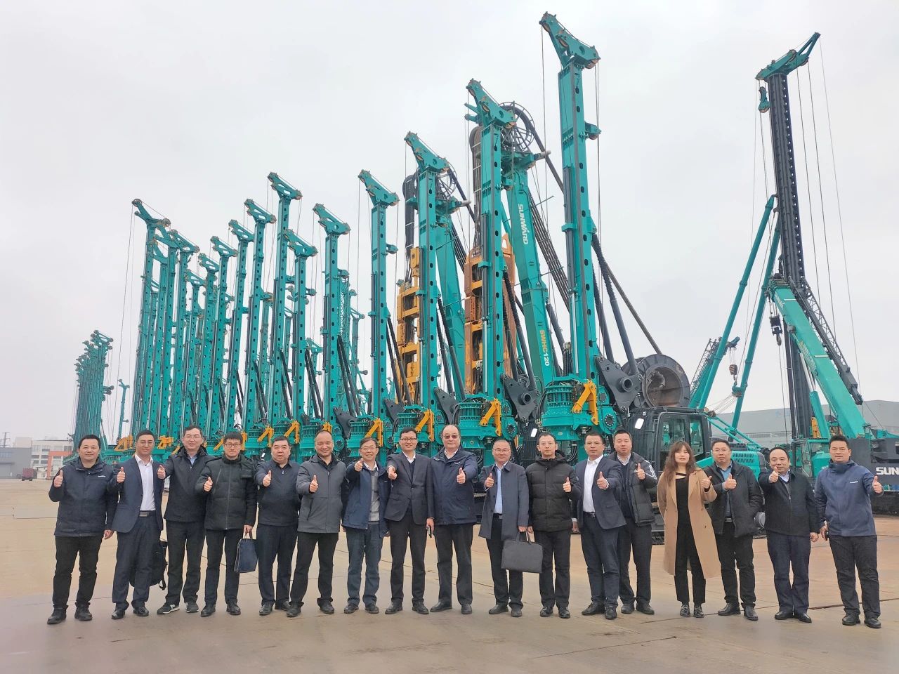 增强全方位相助！！中铁二十局到访鸿运国际智能