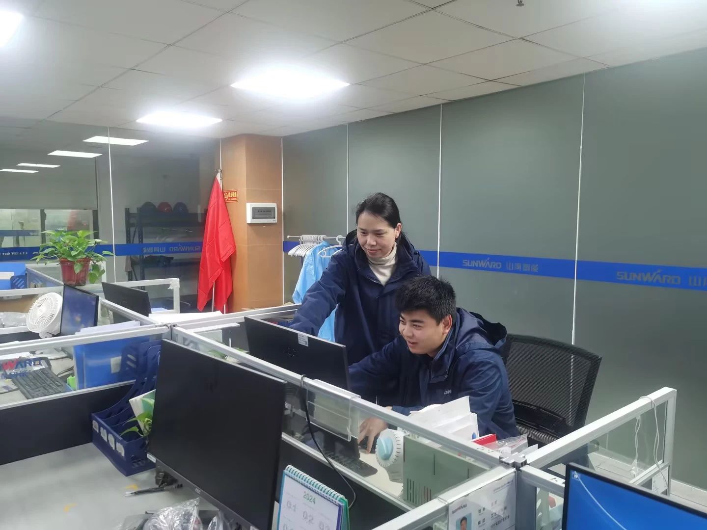 妇女节 | 默默无闻or闪闪发光！她们值得被望见！