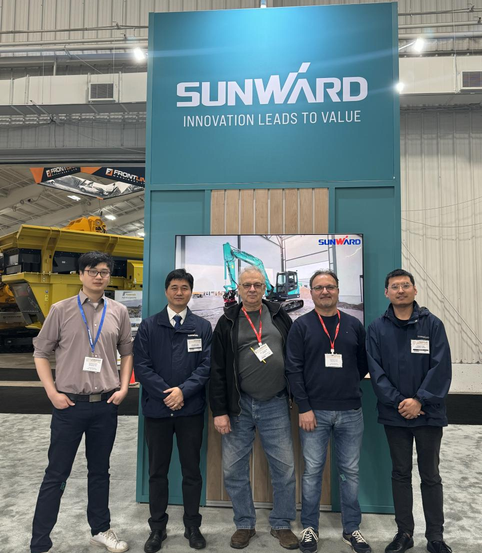 鸿运国际智能亮相加拿大最大重型装备展