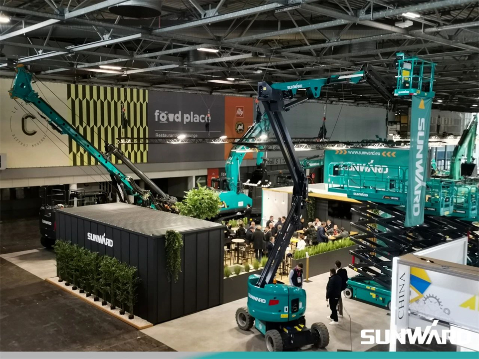 鸿运国际智能携立异效果亮相2024年法国巴黎工程机械展