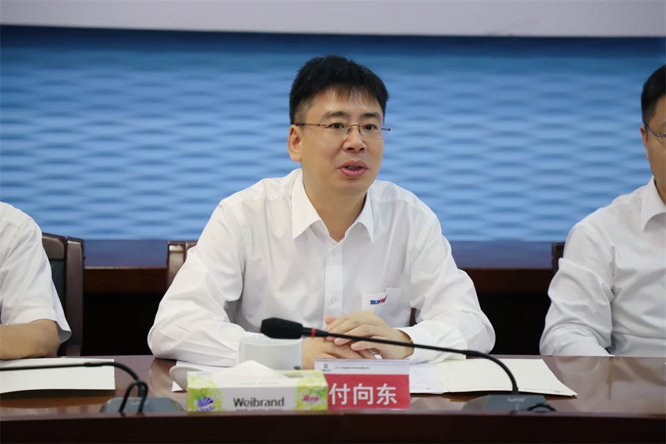 “双向奔赴 相助共赢”鸿运国际智能与中钨高新签署战略相助协议