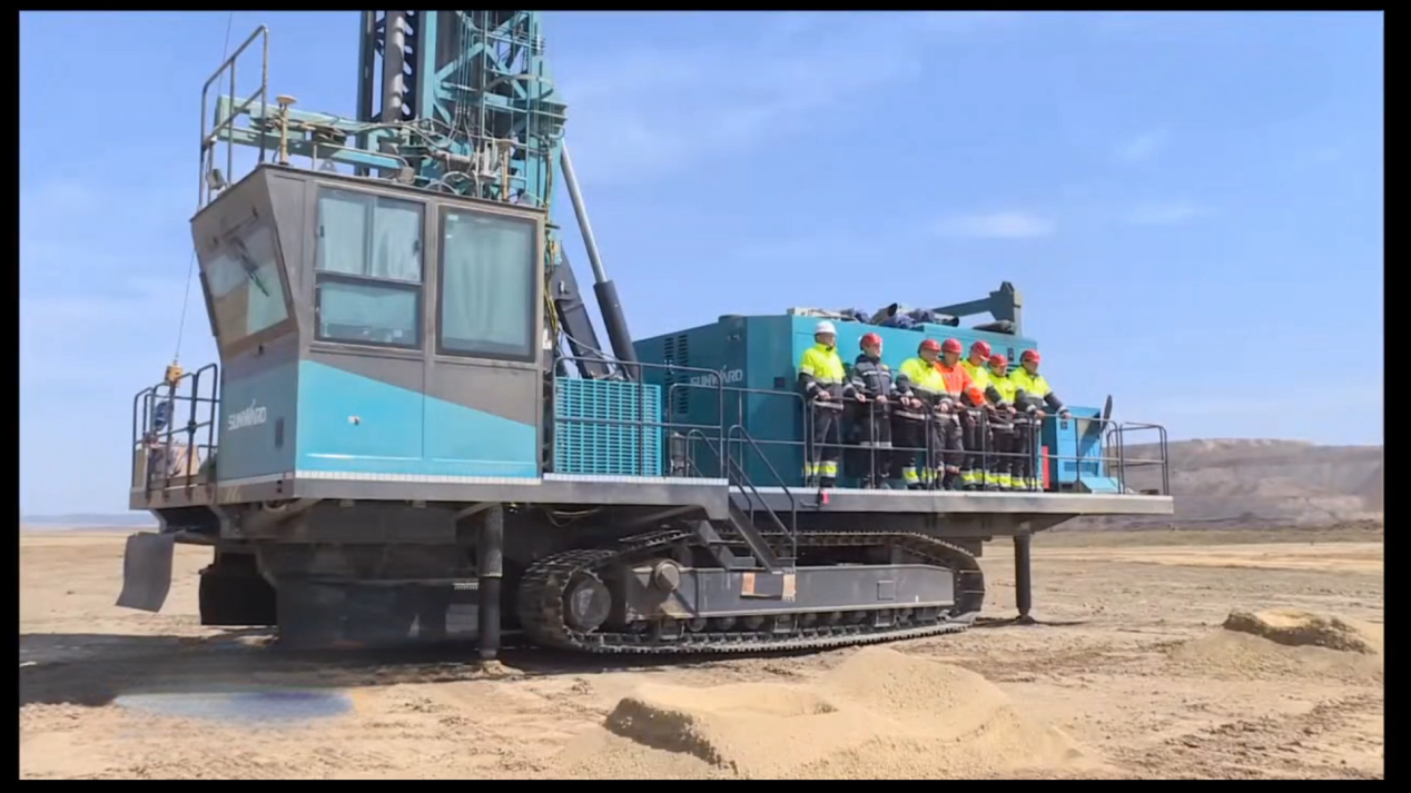 月钻进31518米，，，鸿运国际智能牙轮钻机施工效率创历史新高