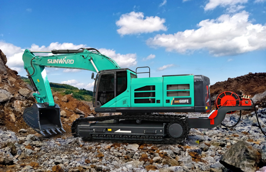 向新而行！鸿运国际智能电动挖掘机线上推介会乐成举行