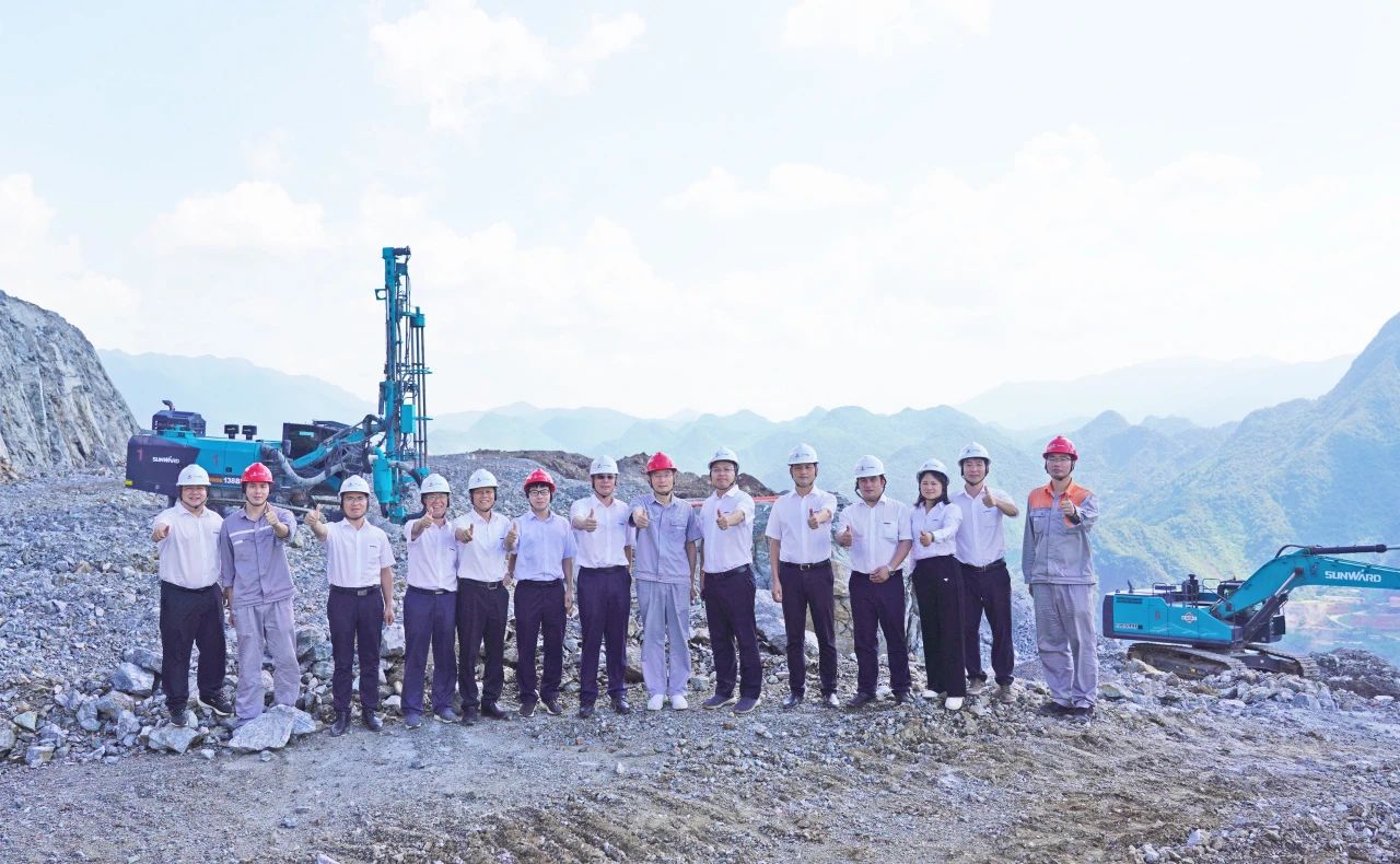 相助共赢，智胜未来！！！鸿运国际智能造访湖南柿竹园有色金属有限责任公司