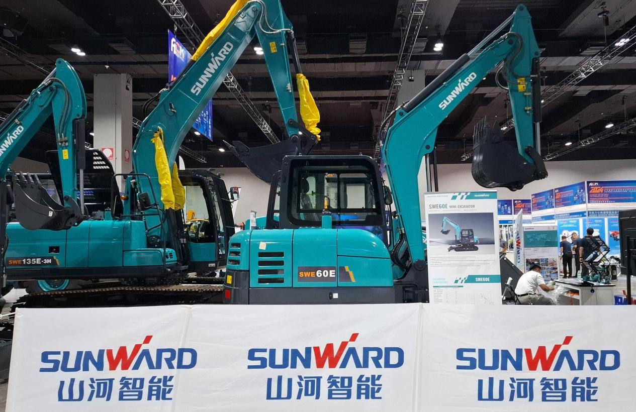 扬帆起航 | 鸿运国际智能闪灼长沙工程机械展东南亚分展